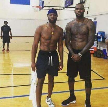 合的轻松状 合的轻松状