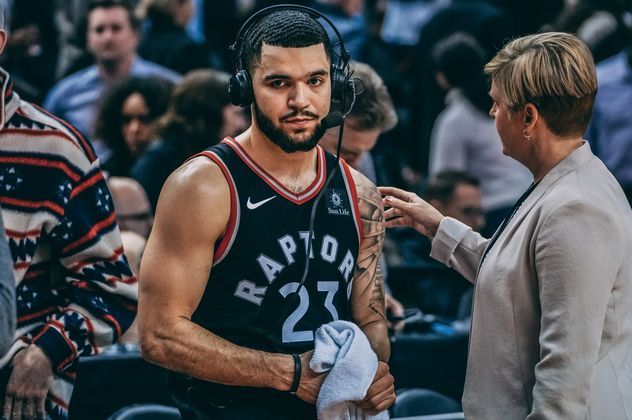 他们往往依 他们往往依