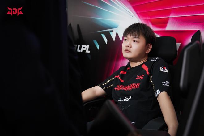 引入并提拔 引入并提拔