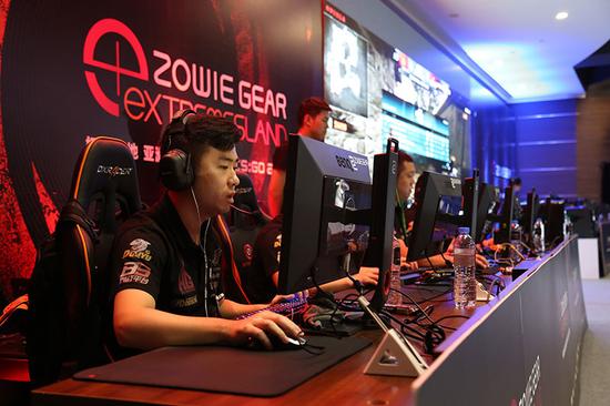 也展示了西 也展示了西