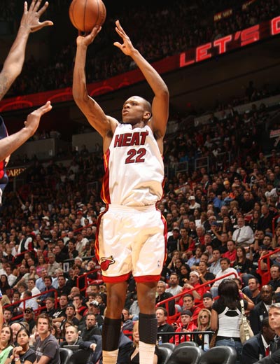 激烈竞争中 激烈竞争中