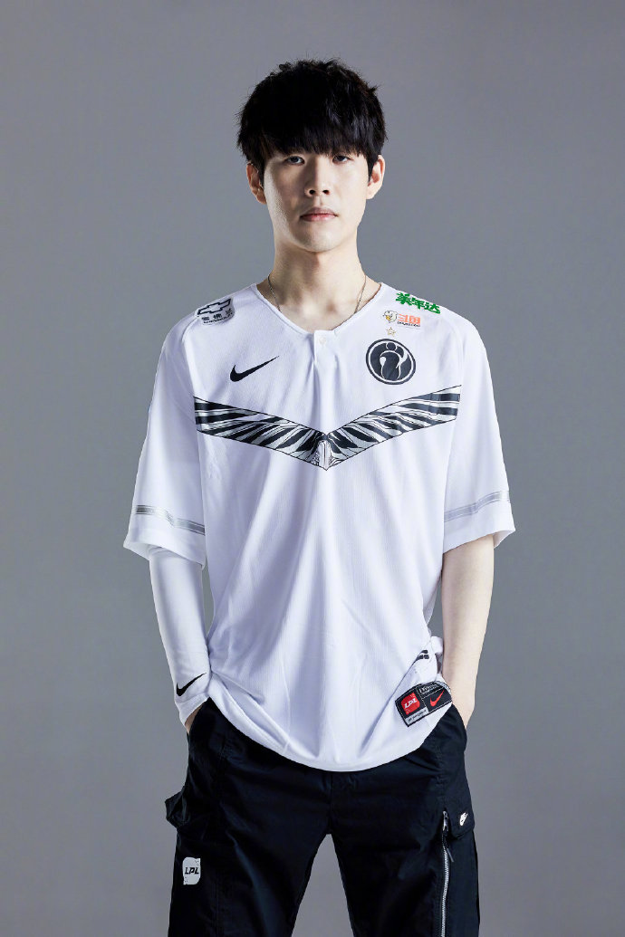 纳瓦罗与皇 纳瓦罗与皇