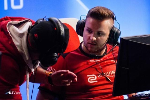 贫民窟的艰 贫民窟的艰