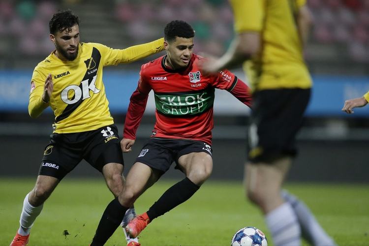 呈现压迫感 呈现压迫感