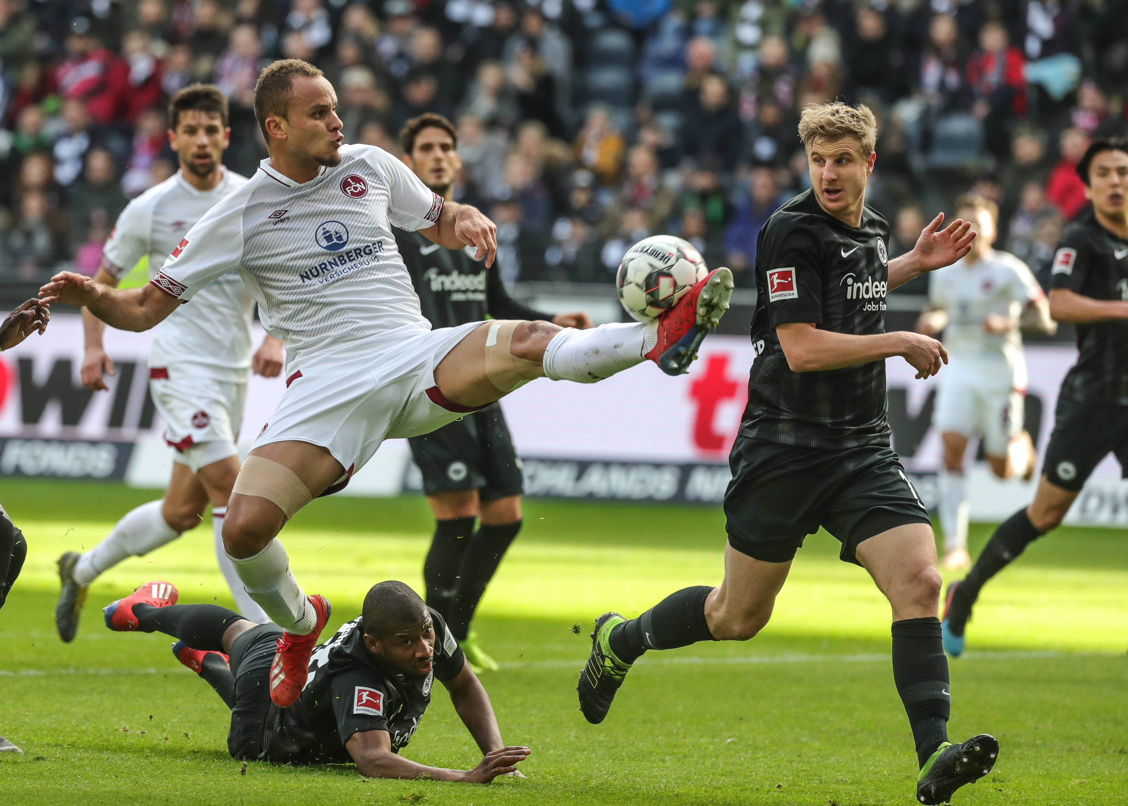 定格在MO 定格在MO